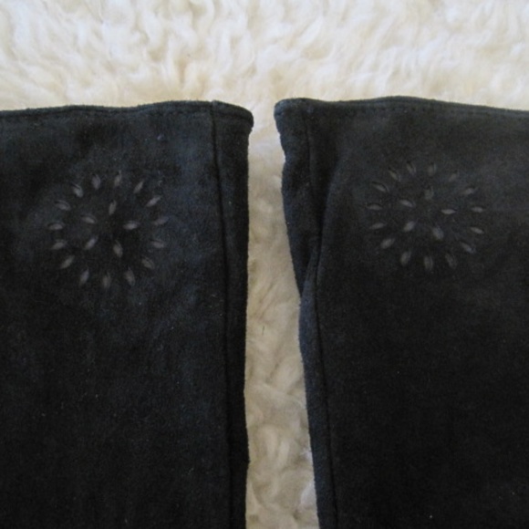 Axessimo International Suede Gloves - Picture 3 of 4